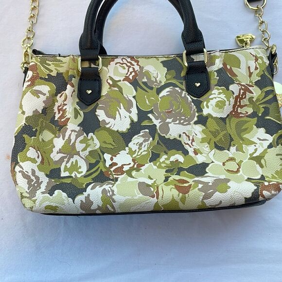 Betsey Johnson Gold Chain Strap Shoulder Bag Purse Crossbody - Picture 6 of 13